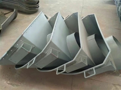 新疆?dāng)嚢柢囘M(jìn)料斗的關(guān)鍵作用與配件選購(gòu)指南